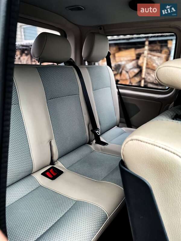 Минивэн Volkswagen Transporter 2016 в Дубно