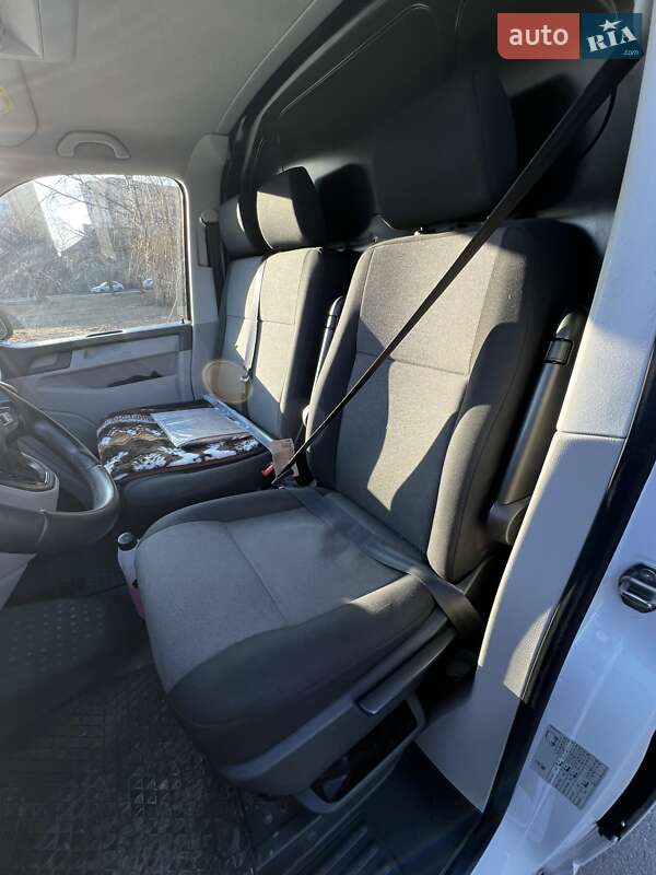 Грузовой фургон Volkswagen Transporter 2019 в Ивано-Франковске