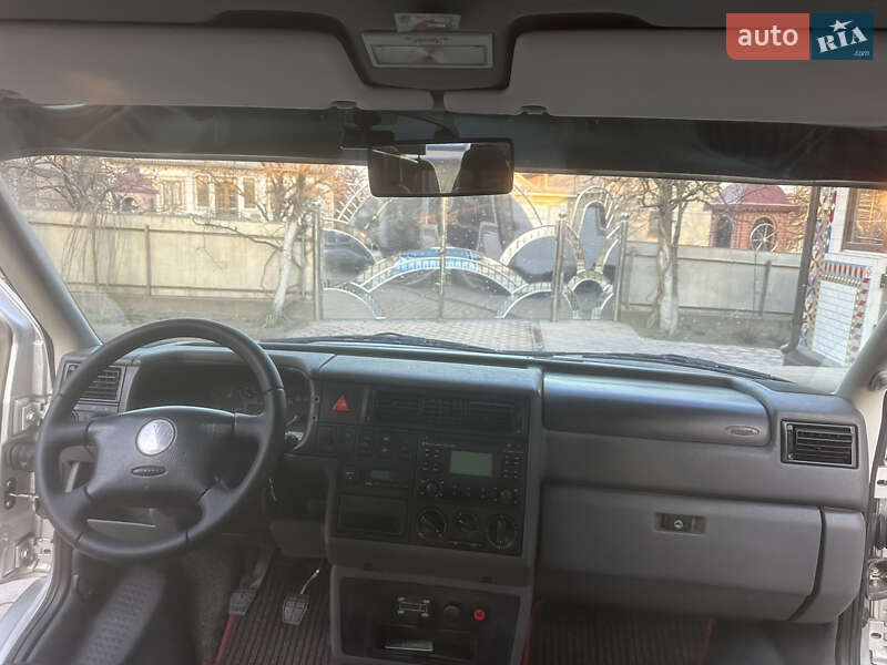 Минивэн Volkswagen Transporter 2003 в Черновцах