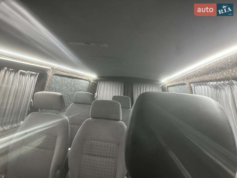 Минивэн Volkswagen Transporter 2003 в Черновцах