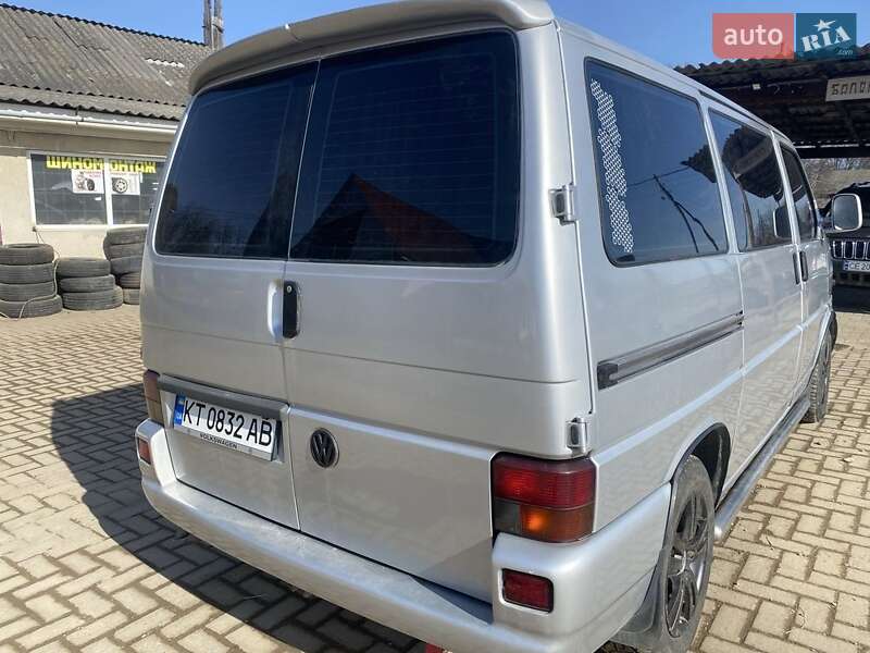 Минивэн Volkswagen Transporter 2001 в Косове