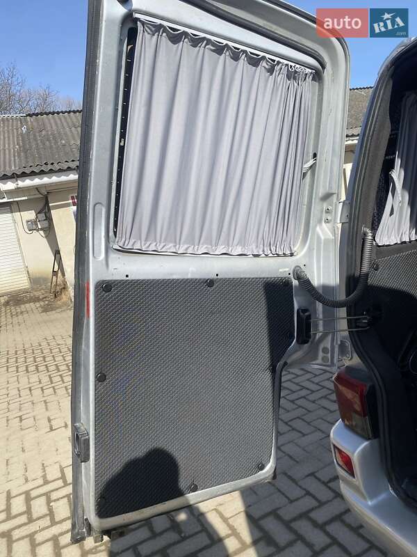 Минивэн Volkswagen Transporter 2001 в Косове