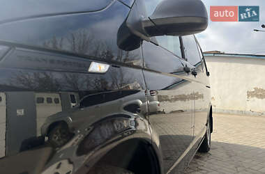 Минивэн Volkswagen Transporter 2020 в 