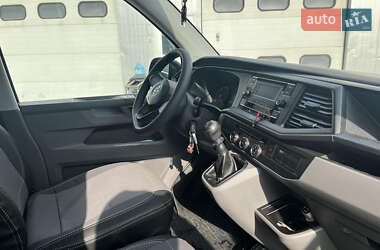 Минивэн Volkswagen Transporter 2020 в 