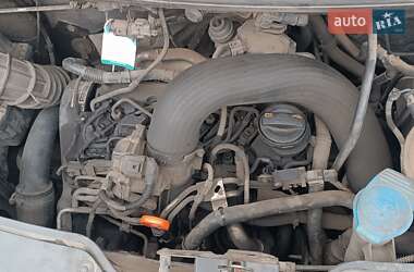 Минивэн Volkswagen Transporter 2011 в 