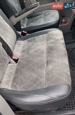 Минивэн Volkswagen Transporter 2011 в 