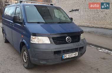 Вантажний фургон Volkswagen Transporter 2006 в Львові