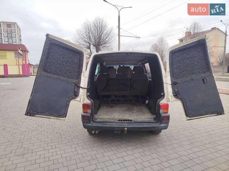 Минивэн Volkswagen Transporter 2000 в Луцке