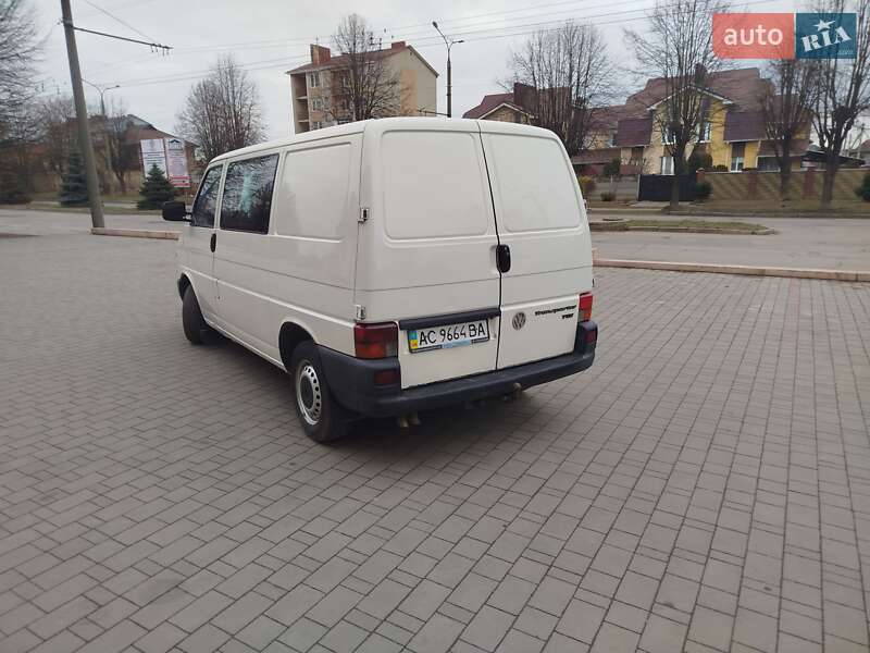 Минивэн Volkswagen Transporter 2000 в Луцке