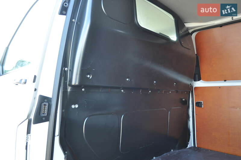 Вантажний фургон Volkswagen Transporter 2020 в Києві