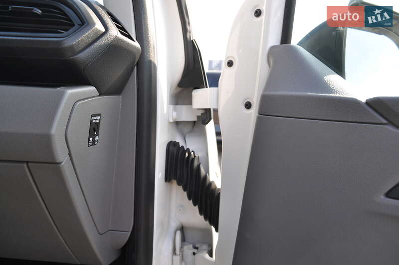 Вантажний фургон Volkswagen Transporter 2020 в Києві