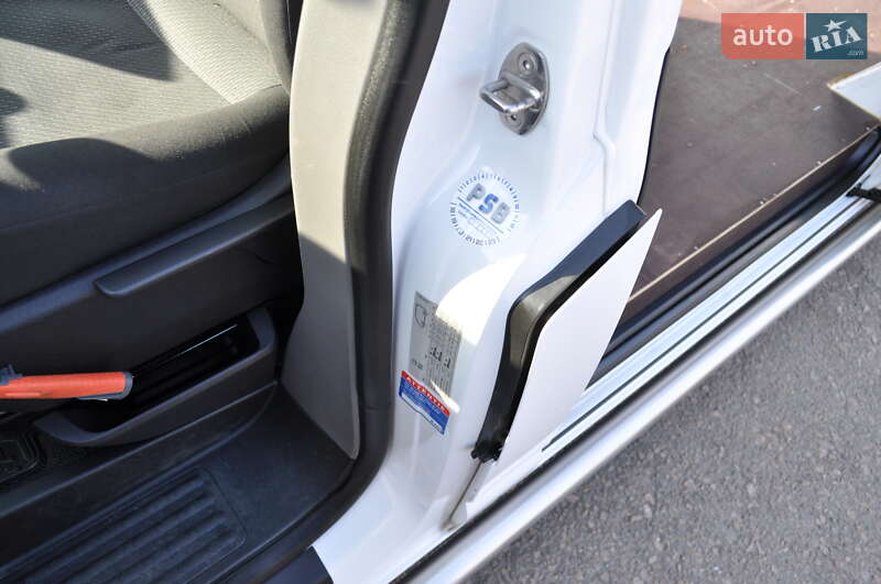 Вантажний фургон Volkswagen Transporter 2020 в Києві