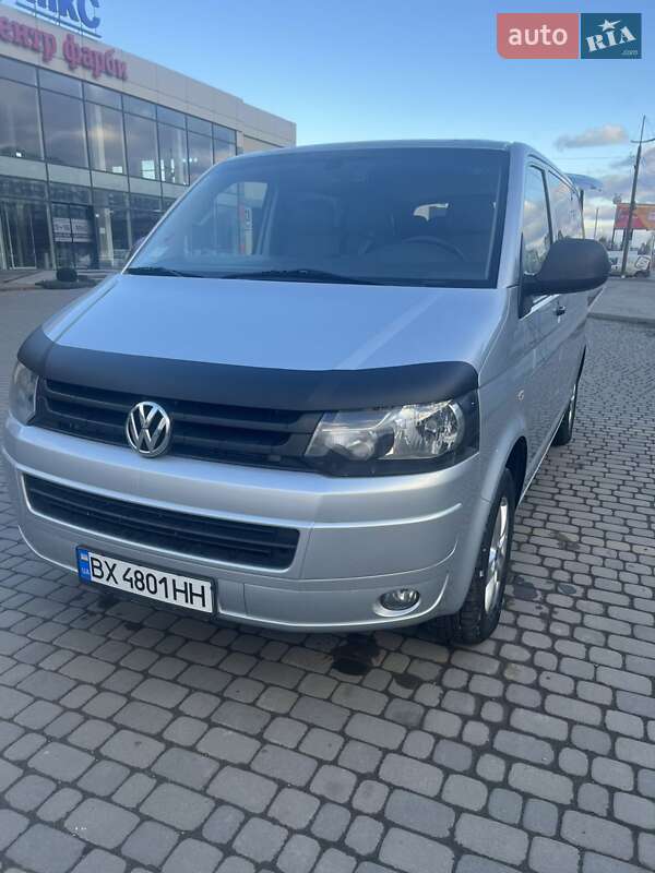 Минивэн Volkswagen Transporter 2011 в Хмельницком