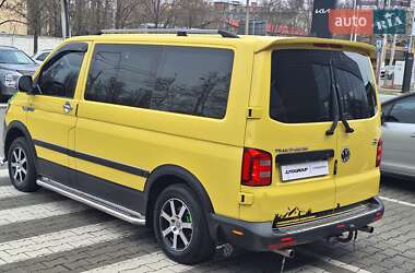 Минивэн Volkswagen Transporter 2016 в 