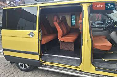 Минивэн Volkswagen Transporter 2016 в 