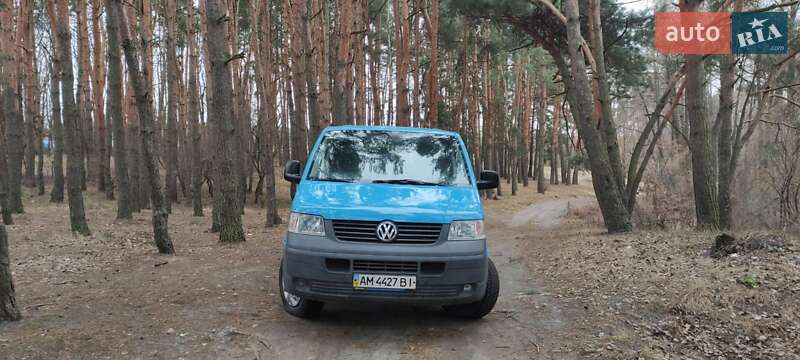 Мінівен Volkswagen Transporter 2004 в Коростені