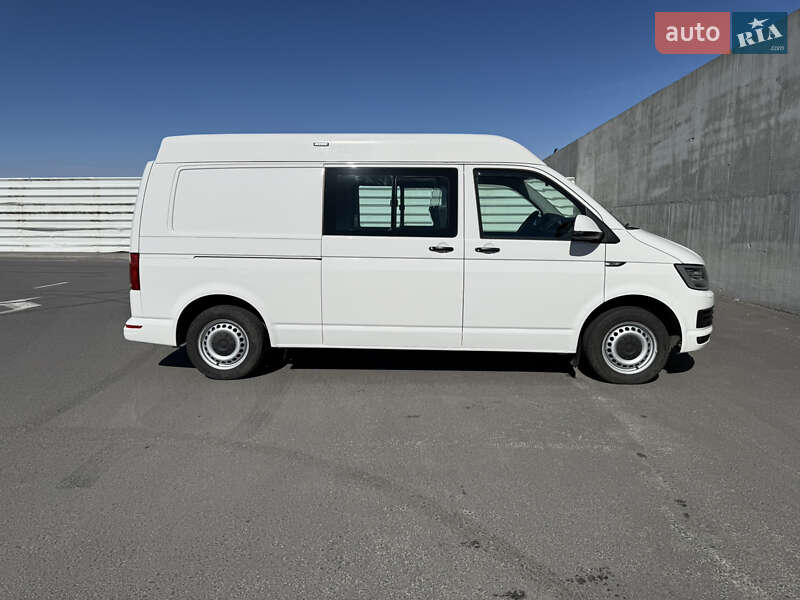 Грузовой фургон Volkswagen Transporter 2017 в Тячеве