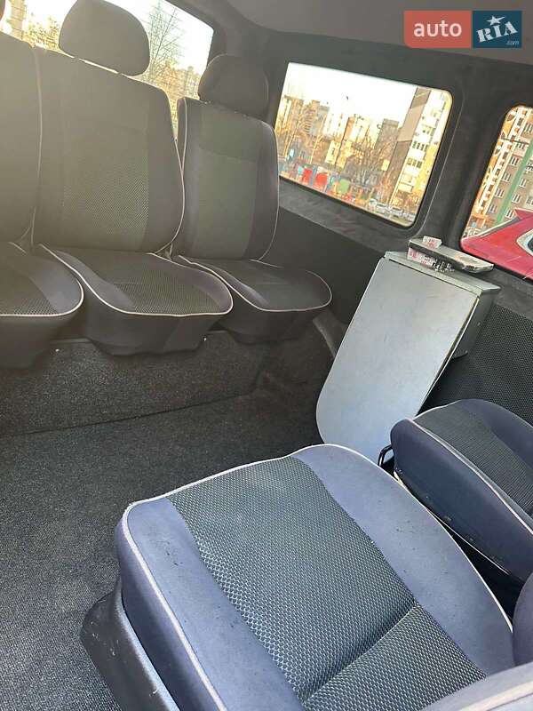 Минивэн Volkswagen Transporter 2004 в Киеве