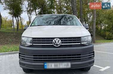 Грузовой фургон Volkswagen Transporter 2017 в 