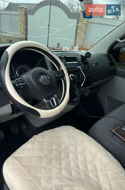 Грузовой фургон Volkswagen Transporter 2013 в 