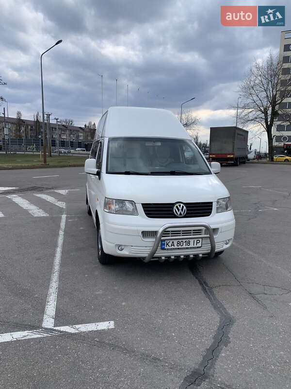 Минивэн Volkswagen Transporter 2005 в 