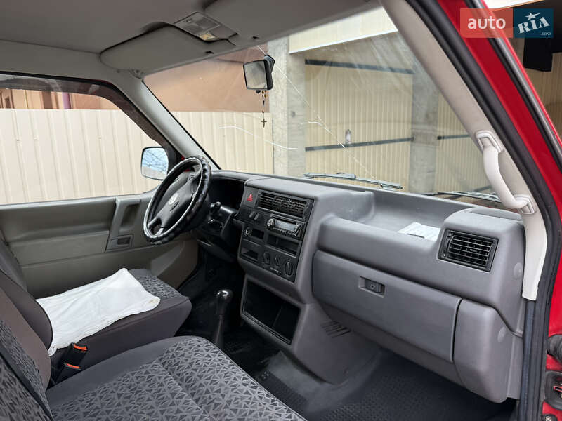 Мінівен Volkswagen Transporter 2003 в Делятині