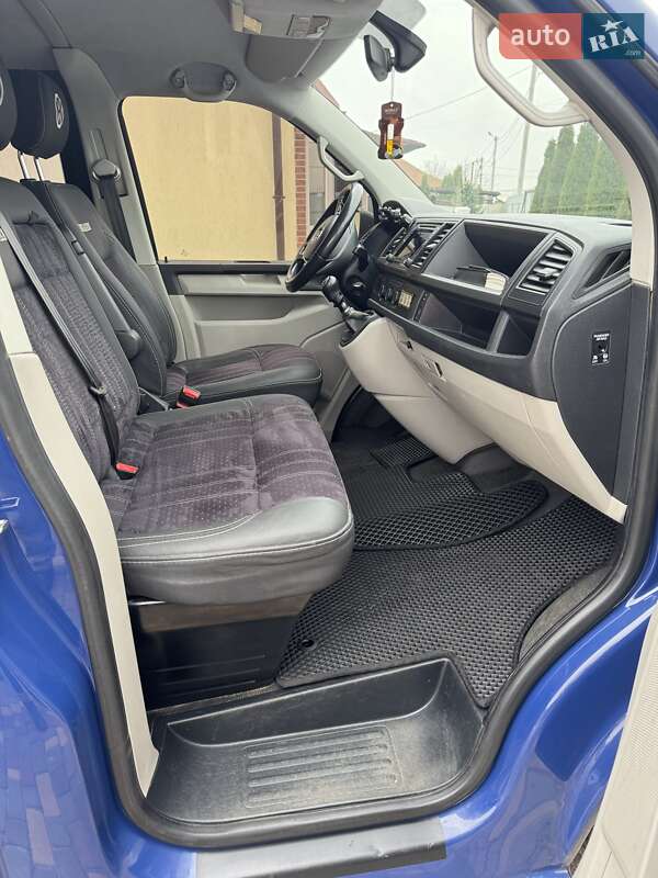 Минивэн Volkswagen Transporter 2015 в Полтаве