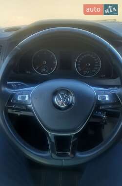 Минивэн Volkswagen Transporter 2016 в 