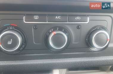 Минивэн Volkswagen Transporter 2016 в 