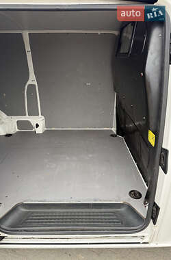 Грузовой фургон Volkswagen Transporter 2014 в 