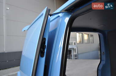 Грузовой фургон Volkswagen Transporter 2021 в 