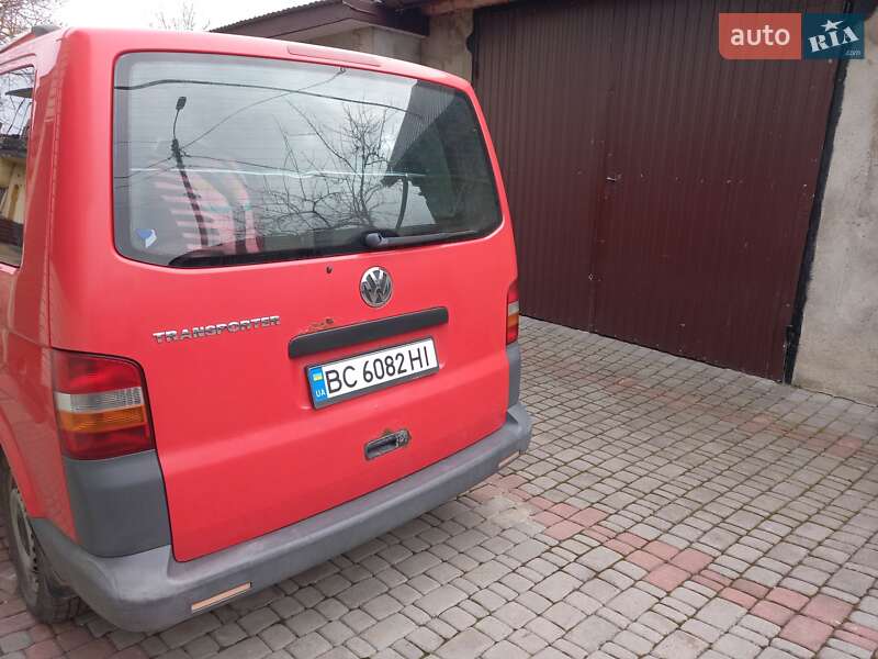 Мінівен Volkswagen Transporter 2007 в Хирові