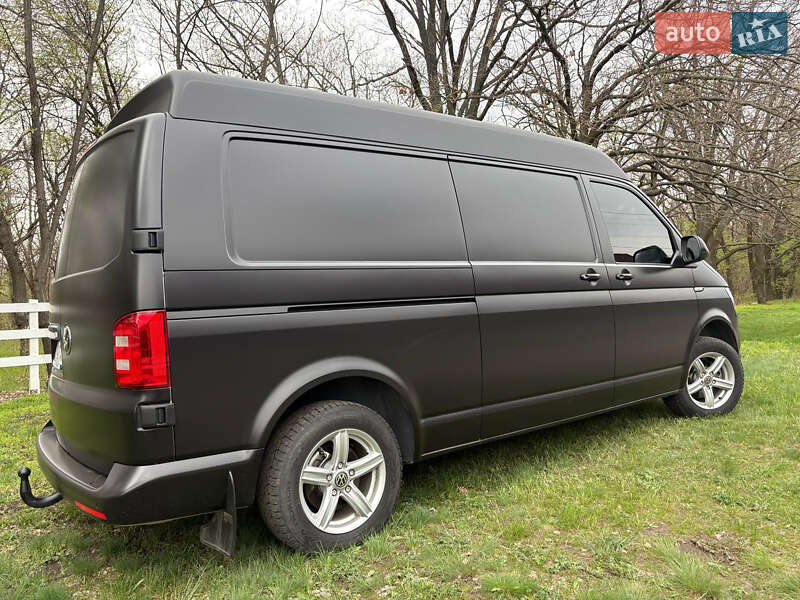 Вантажний фургон Volkswagen Transporter 2018 в Дніпрі