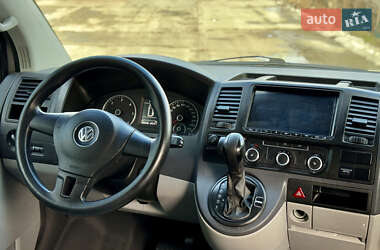 Минивэн Volkswagen Transporter 2010 в 