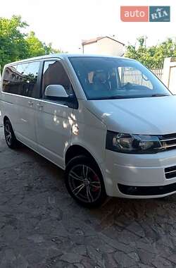 Минивэн Volkswagen Transporter 2010 в 