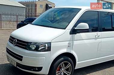 Минивэн Volkswagen Transporter 2010 в 