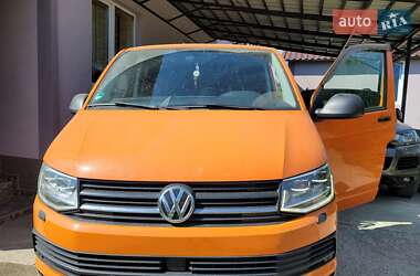 Минивэн Volkswagen Transporter 2017 в 