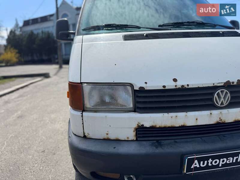 Мінівен Volkswagen Transporter 2000 в Києві