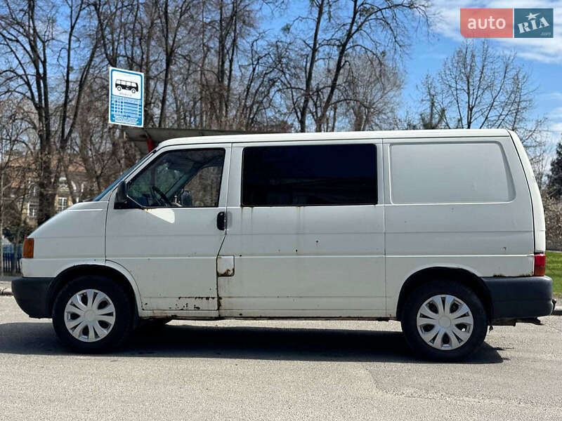 Мінівен Volkswagen Transporter 2000 в Києві