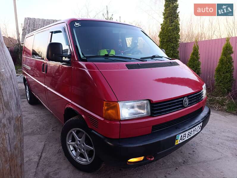 Грузовой фургон Volkswagen Transporter 2001 в 