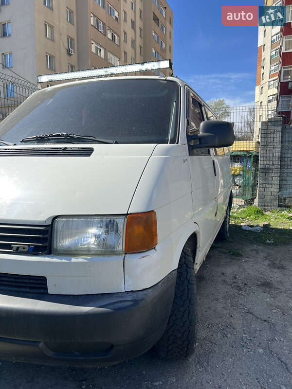 Мінівен Volkswagen Transporter 2001 в Сумах