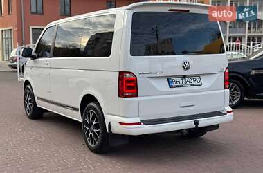 Минивэн Volkswagen Transporter 2015 в 