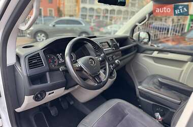 Минивэн Volkswagen Transporter 2015 в 