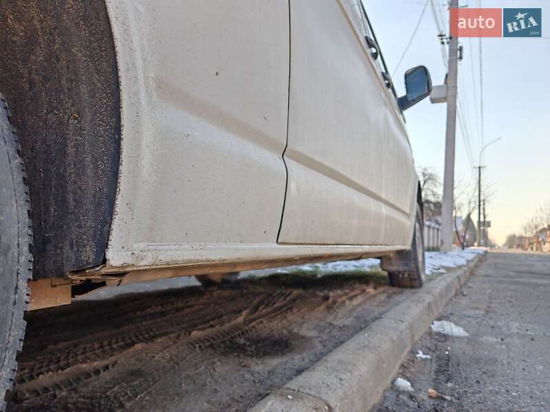 Минивэн Volkswagen Transporter 2007 в Ужгороде