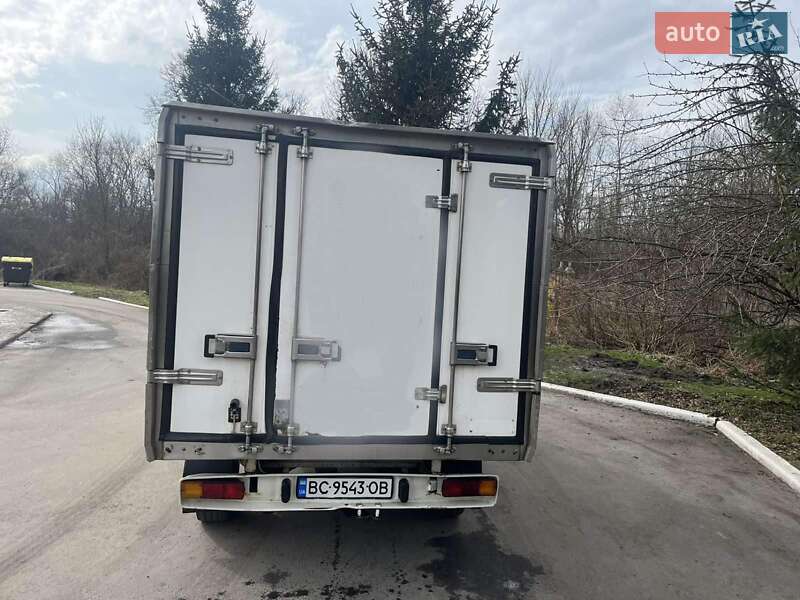 Інші вантажівки Volkswagen Transporter 2000 в Стрию