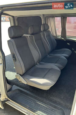 Минивэн Volkswagen Transporter 2004 в 