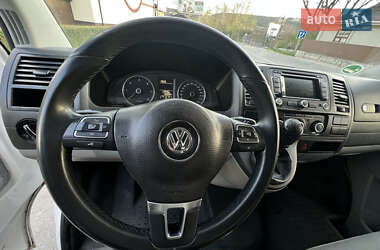 Минивэн Volkswagen Transporter 2010 в 