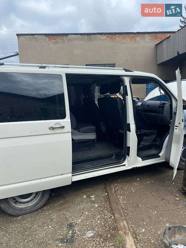 Микроавтобус Volkswagen Transporter 2004 в Залещиках