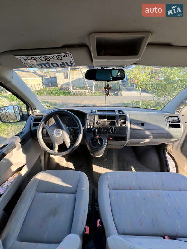 Грузовой фургон Volkswagen Transporter 2006 в Подольске