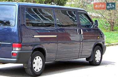 Мінівен Volkswagen Transporter 2000 в 